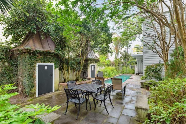 Serene Cottage With Beautiful Garden And Heated Pool Чарльстон Экстерьер фото