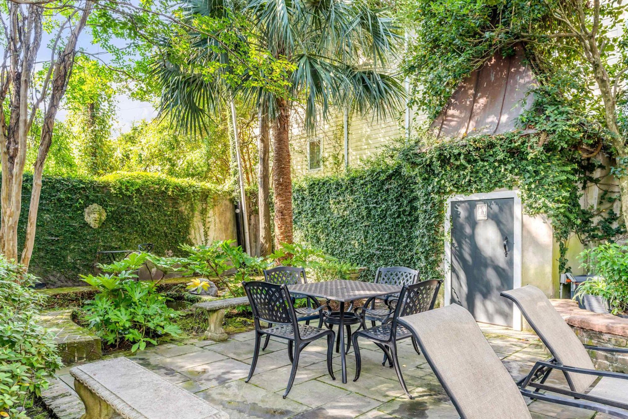 Serene Cottage With Beautiful Garden And Heated Pool Чарльстон Экстерьер фото
